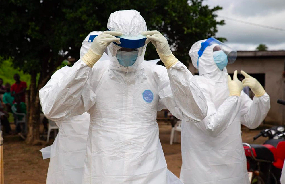 Người về từ vùng dịch Ebola cần tự theo dõi sức khỏe 21 ngày