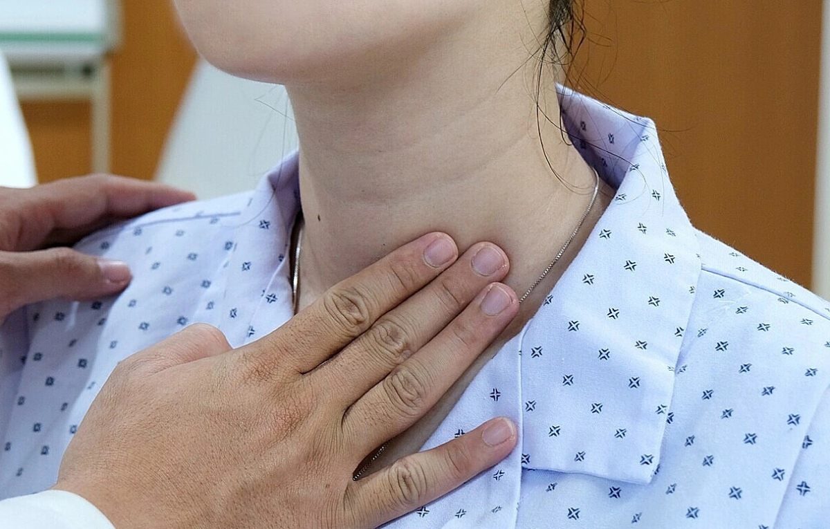 Nghẹn ở cổ họng là dấu hiệu bệnh gì?