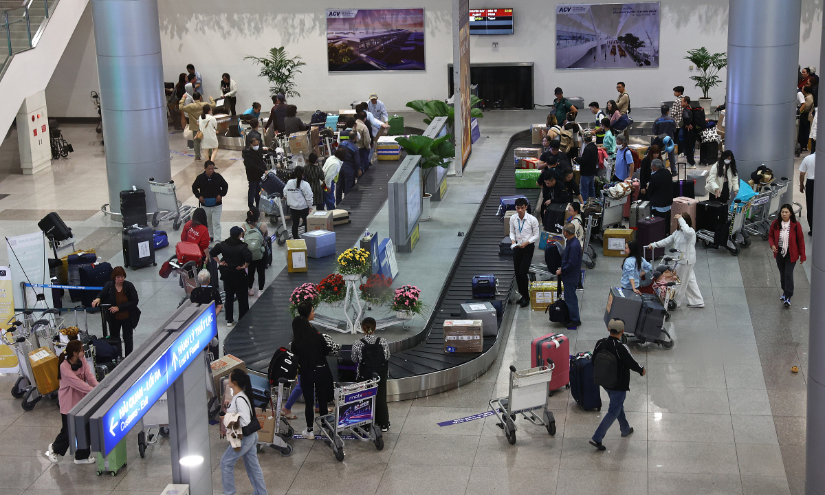 Ebola lây qua những đường nào