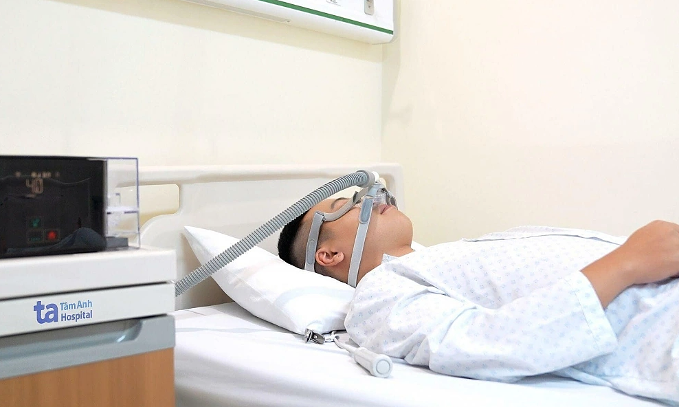 Có nên dán miệng để giảm ngủ ngáy?