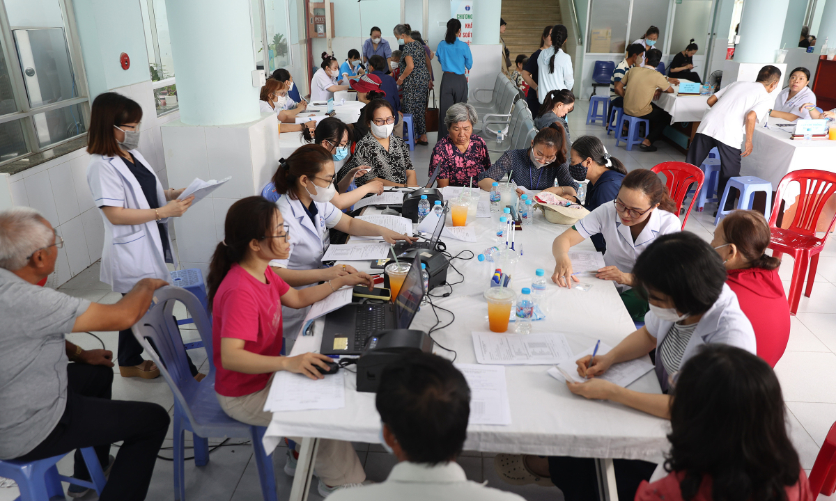Người dân 9 xã, đặc khu ở TP HCM khám sức khỏe miễn phí từ cuối tháng 5