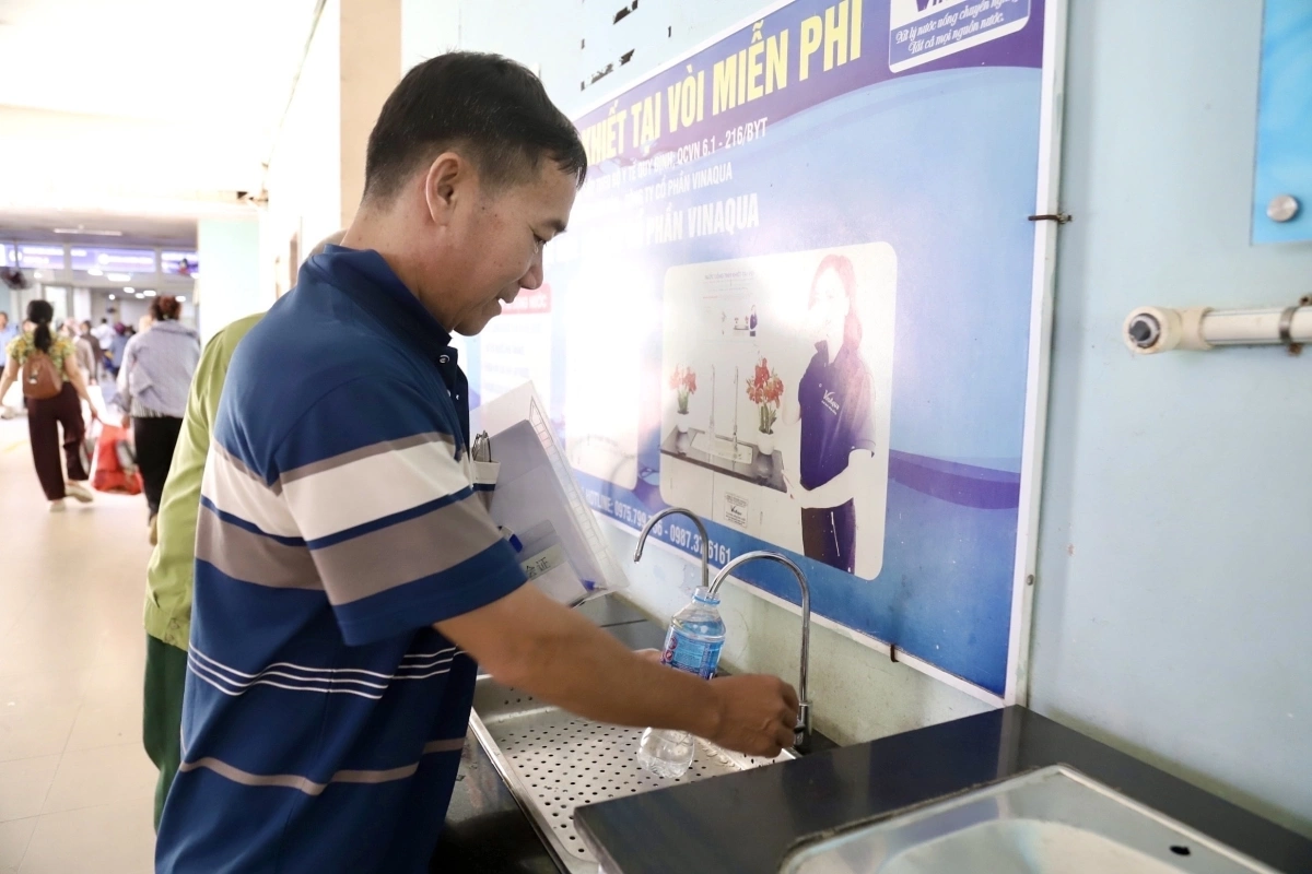 Nhiều bệnh viện chủ động chống nóng, giảm áp lực cho người khám