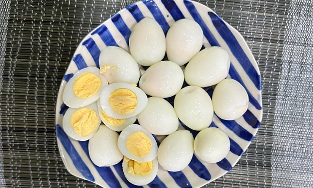 Ăn lòng trắng hay trứng nguyên quả tốt hơn?