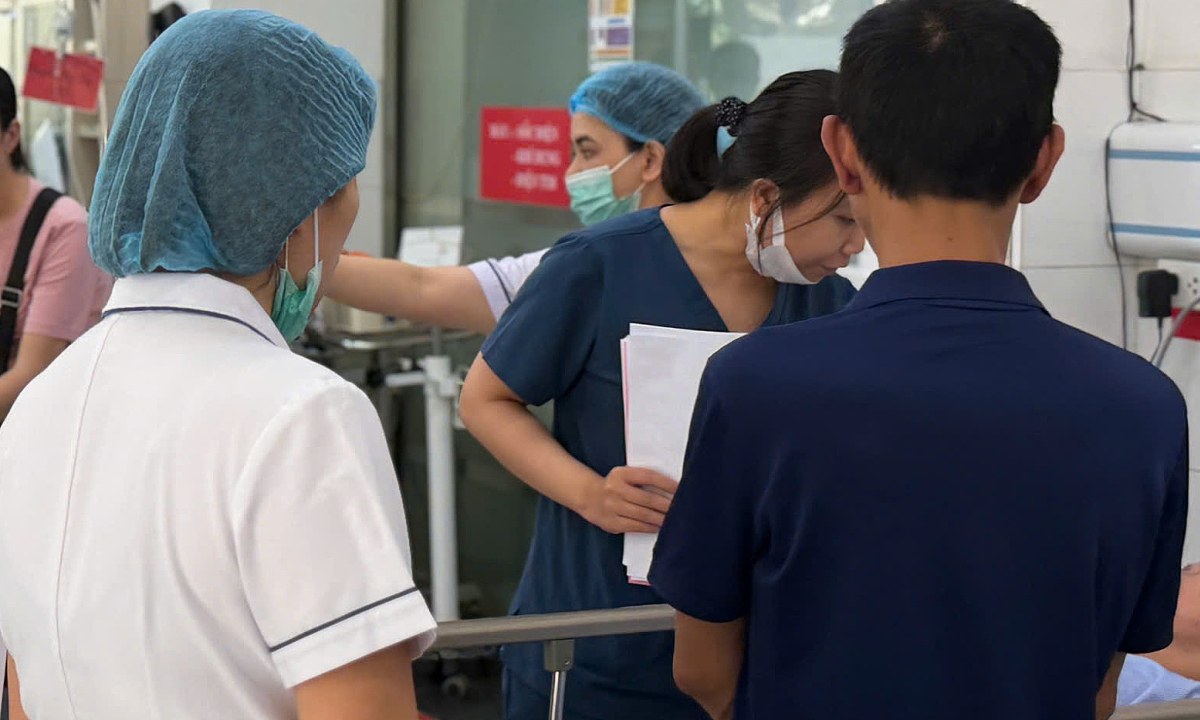 Suy thận cấp sau một ngày làm việc dưới trời nắng nóng