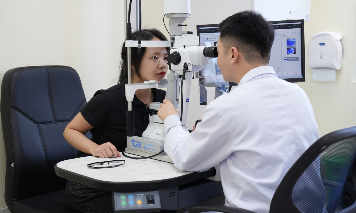 Bác sĩ hướng dẫn cách giảm hội chứng thị giác màn hình