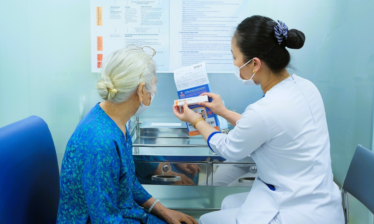 Ba loại vaccine hỗ trợ giảm nguy cơ mắc Alzheimer