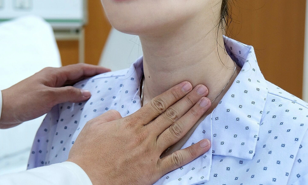 Rượu bia gây hại tuyến giáp ra sao?
