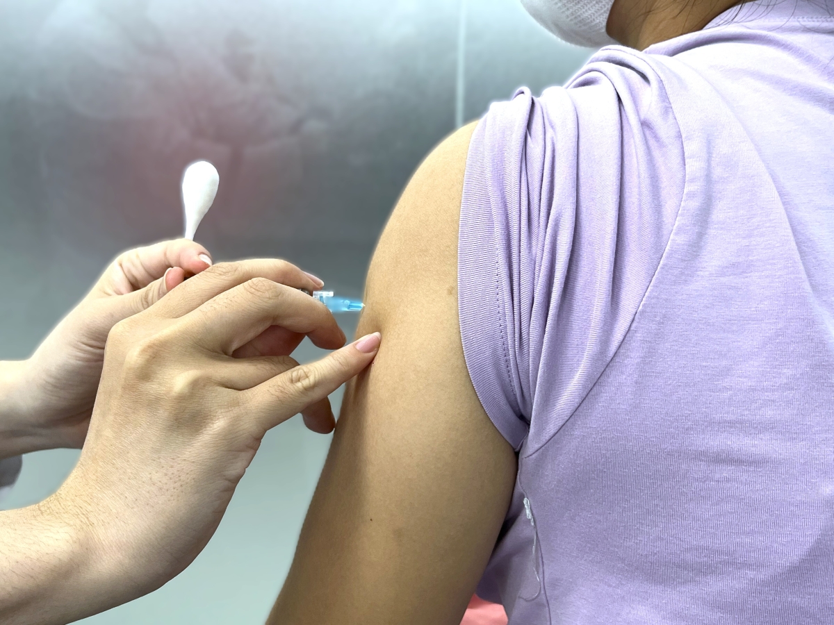 Đang mắc u xơ tử cung tiêm vaccine HPV có giúp khỏi bệnh?