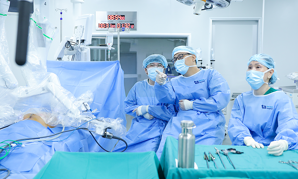 Nhược cơ bởi u tuyến ức