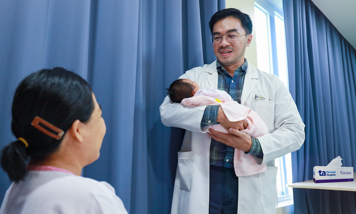 Có con từ phôi duy nhất sau hai lần sảy đa thai