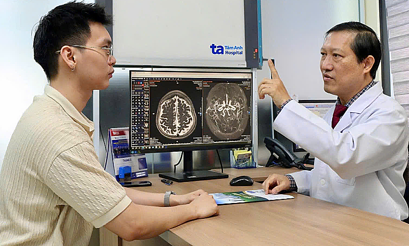Tê môi có phải dấu hiệu đột quỵ?