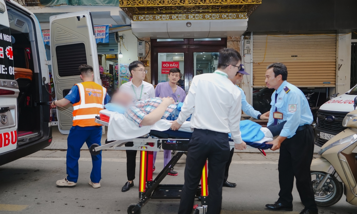 Cứu du khách Đức sốc nhiễm khuẩn, suy đa tạng