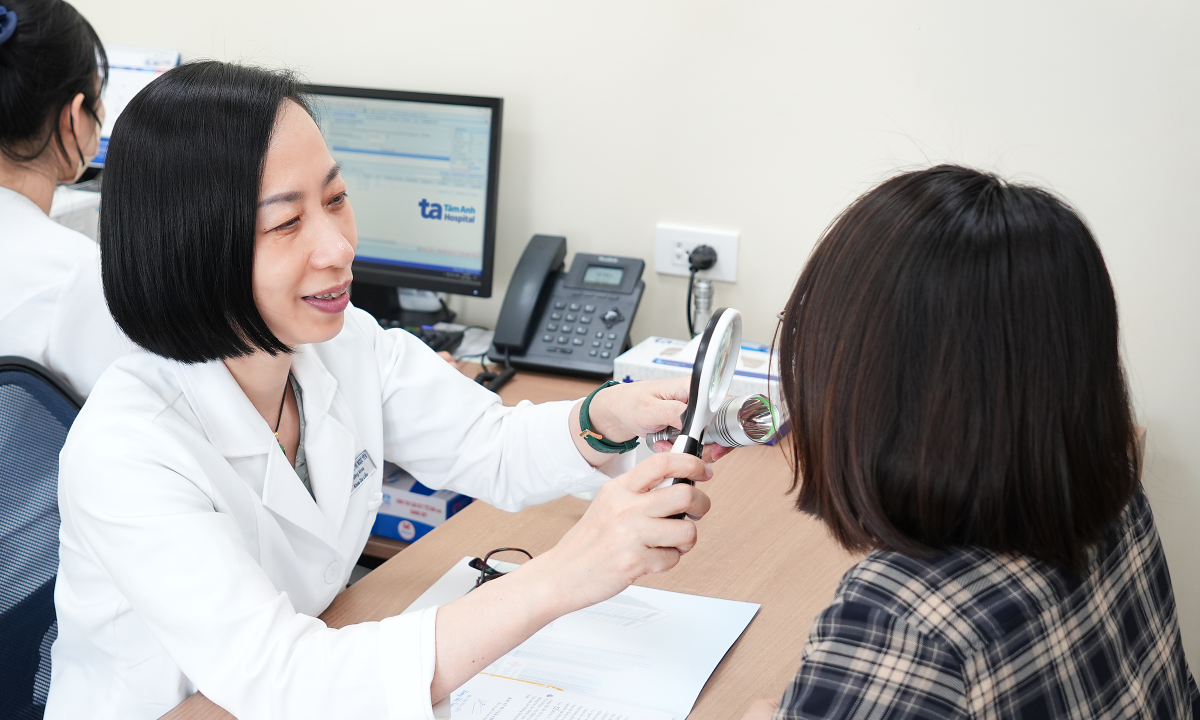 5 dấu hiệu trên da cảnh báo hội chứng buồng trứng đa nang