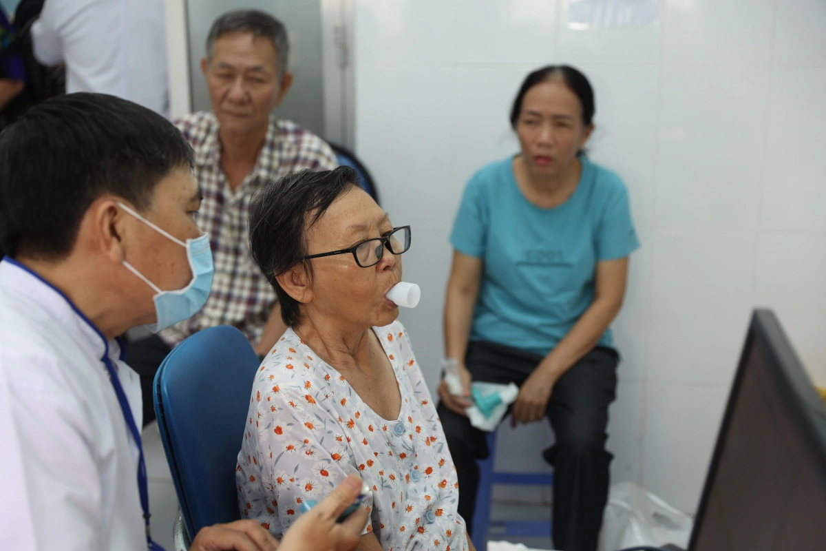 Từ 1/7, khám chữa bệnh trái tuyến được BHYT chi trả 50% mức hưởng