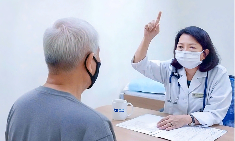 Bác sĩ chỉ cách giúp người lớn tuổi ngủ ngon hơn