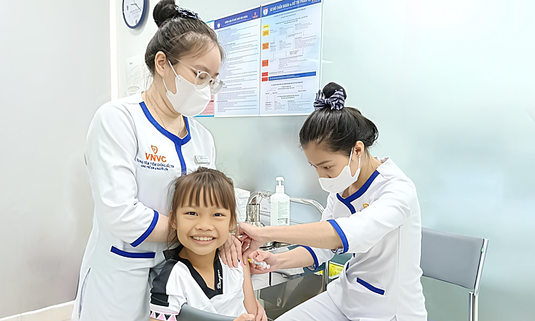 Người tiêm vaccine sốt xuất huyết tại VNVC tăng hơn 40%