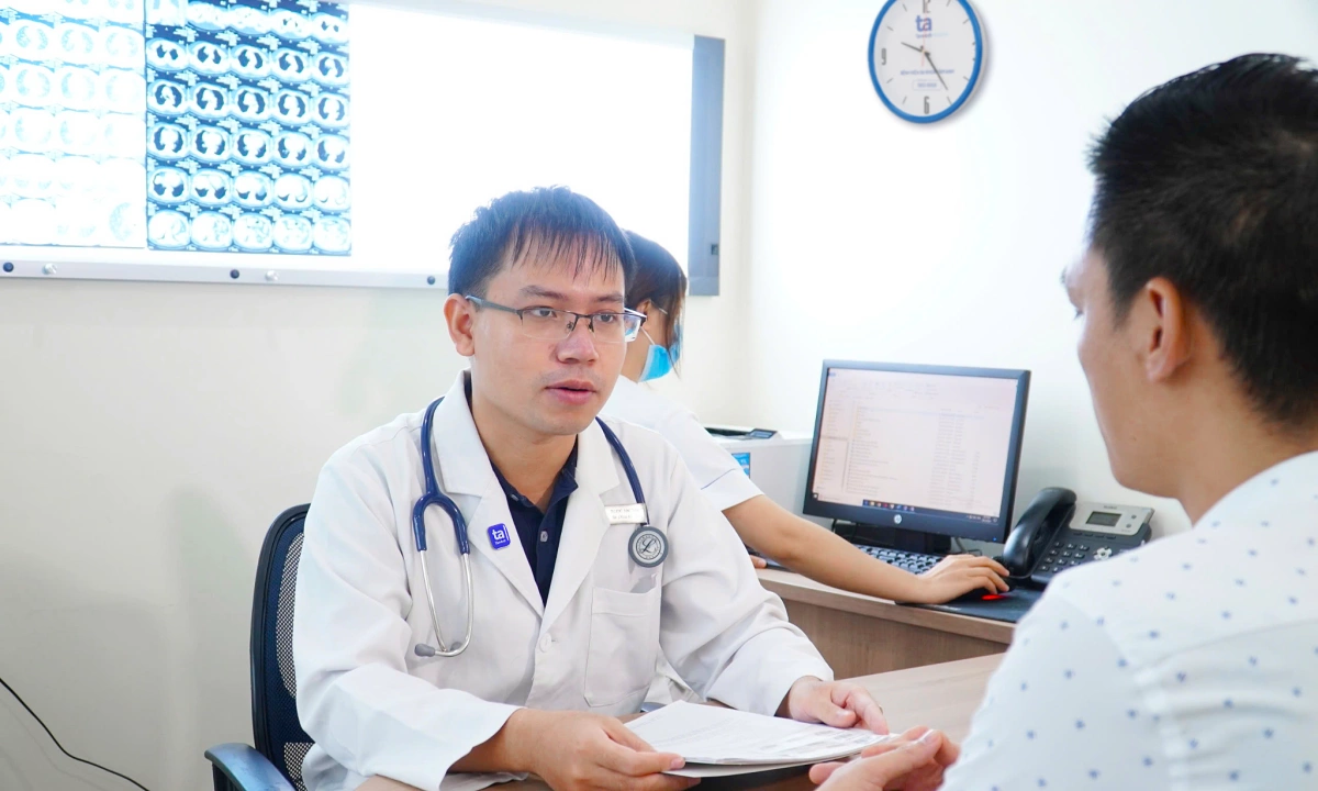 Người bệnh hen cần lưu ý gì khi du lịch hè?