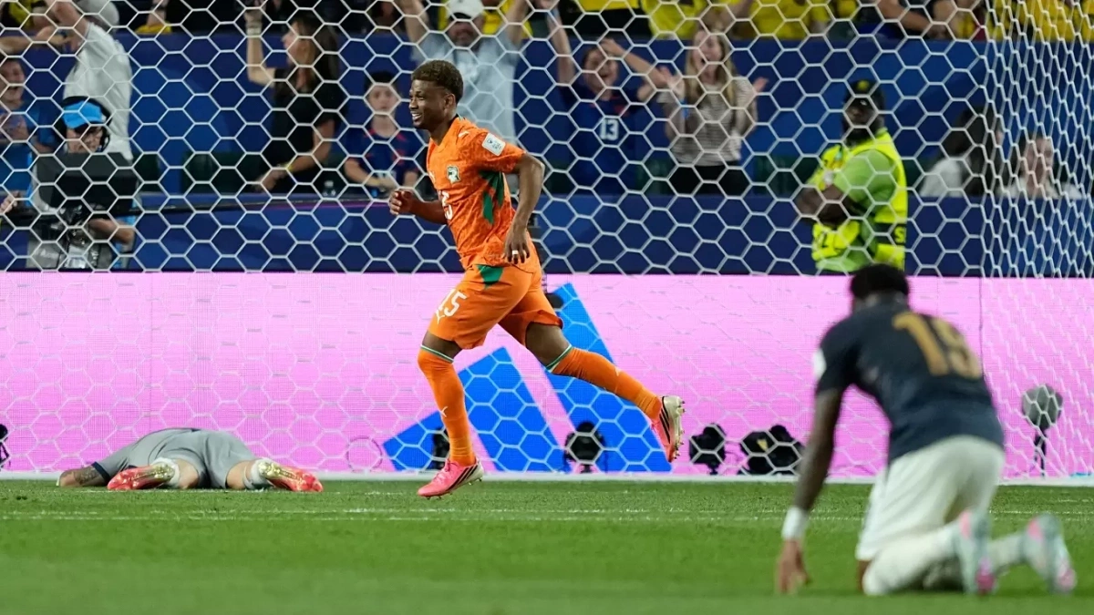 Thức đêm xem World Cup thế nào để không hại tim mạch?