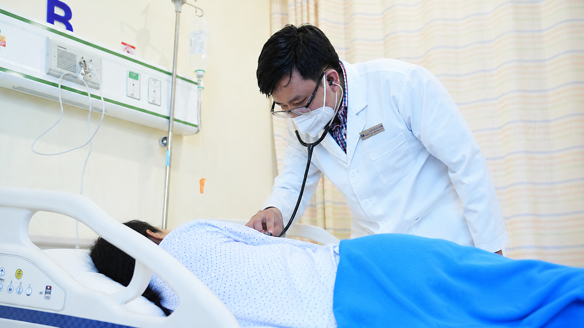 Nôn ói, tiêu chảy sau ăn có cần đi khám?