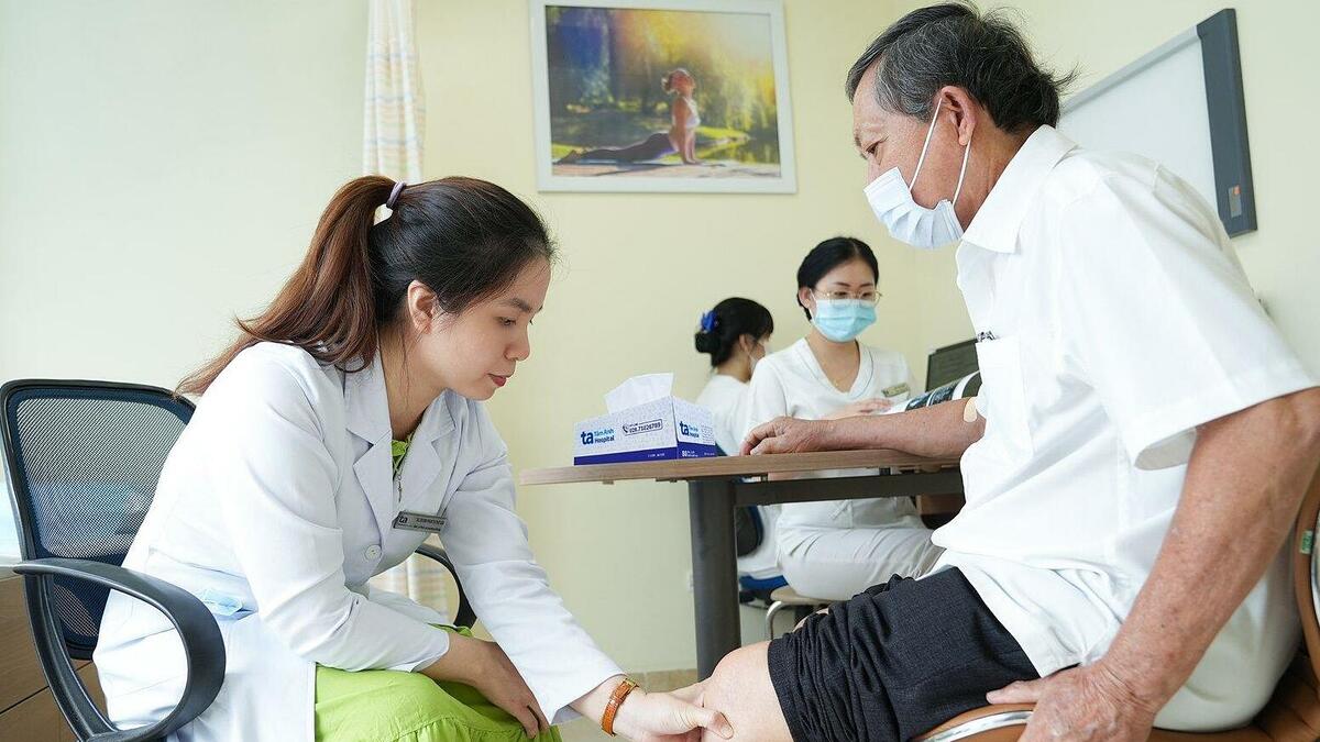 Tại sao đau nhức xương khớp tăng dần về đêm?