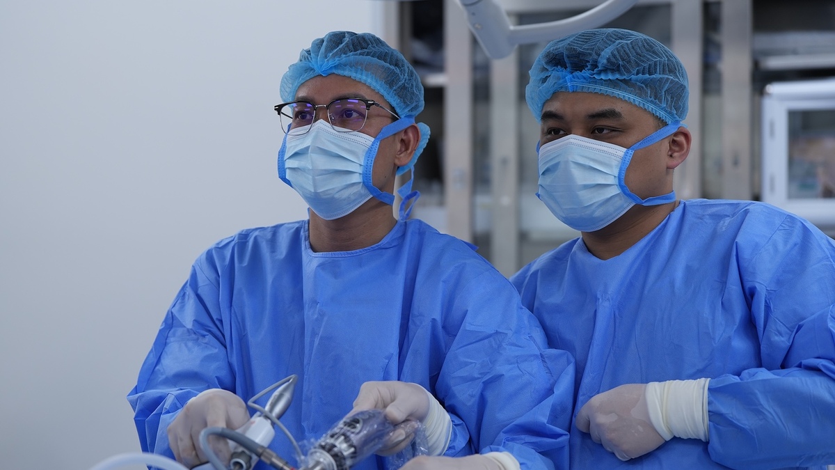 Tăng canxi máu kéo dài do u tuyến cận giáp