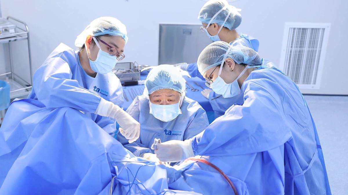 Gần 30 tuổi mới phát hiện dị tật bẩm sinh đường sinh dục