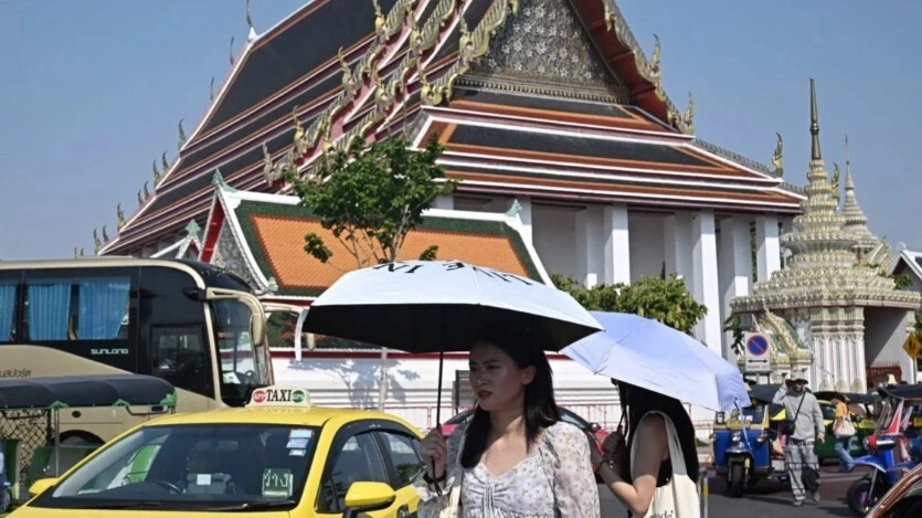 Bangkok nóng 51,9 độ C, Thái Lan cảnh báo 'nguy hiểm'