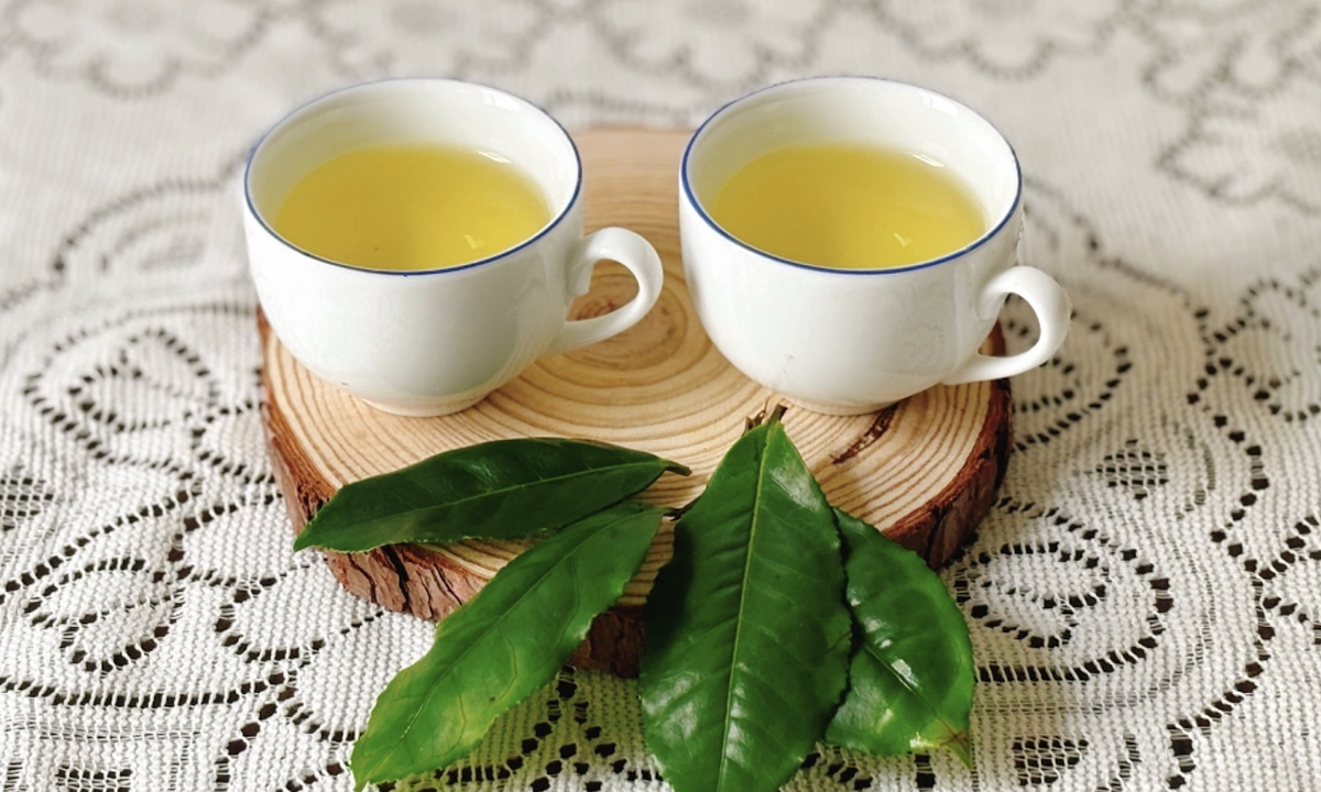 Điều gì xảy ra với tim mạch khi uống trà mỗi ngày?