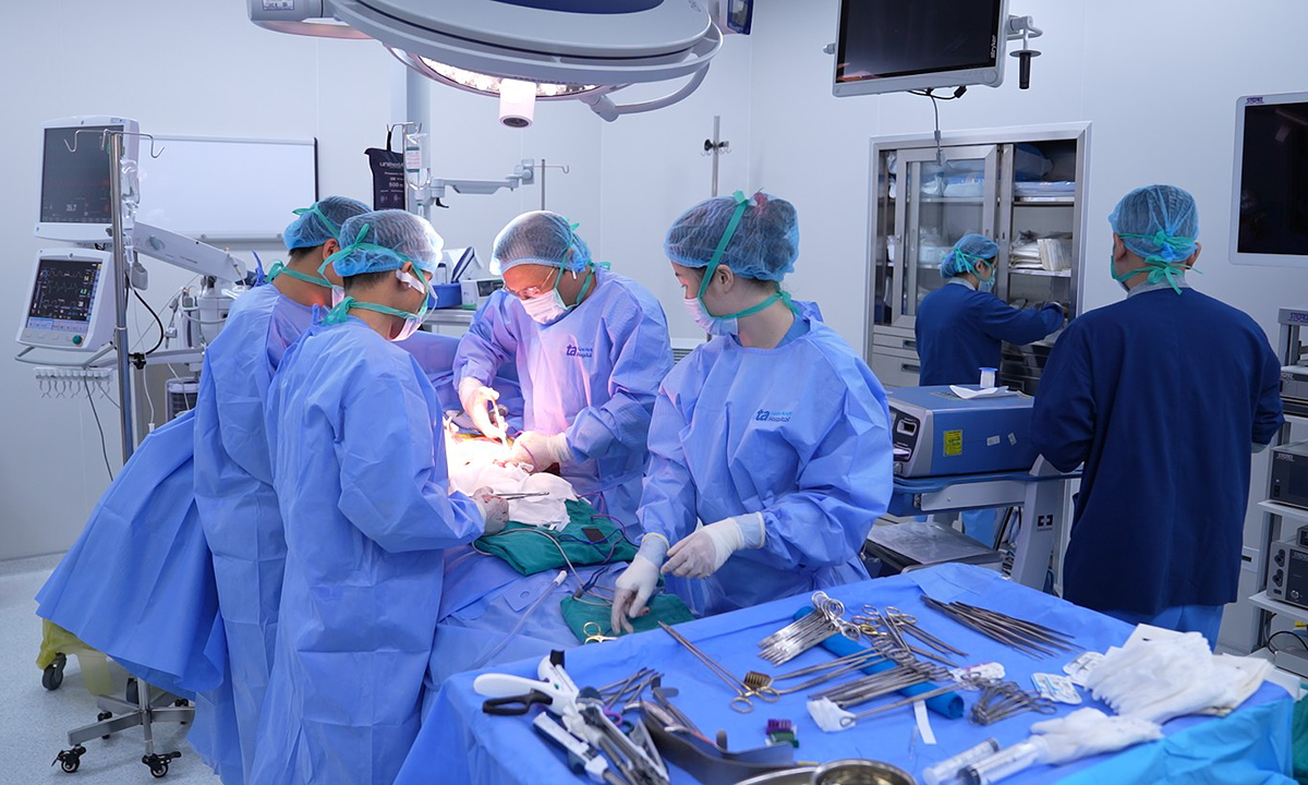 Triệt căn ung thư đại tràng cho người bệnh xơ gan