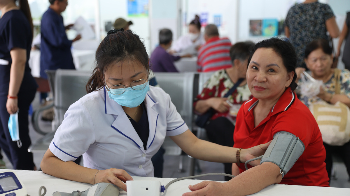 7 chính sách y tế giúp người dân "nhẹ gánh" chi phí