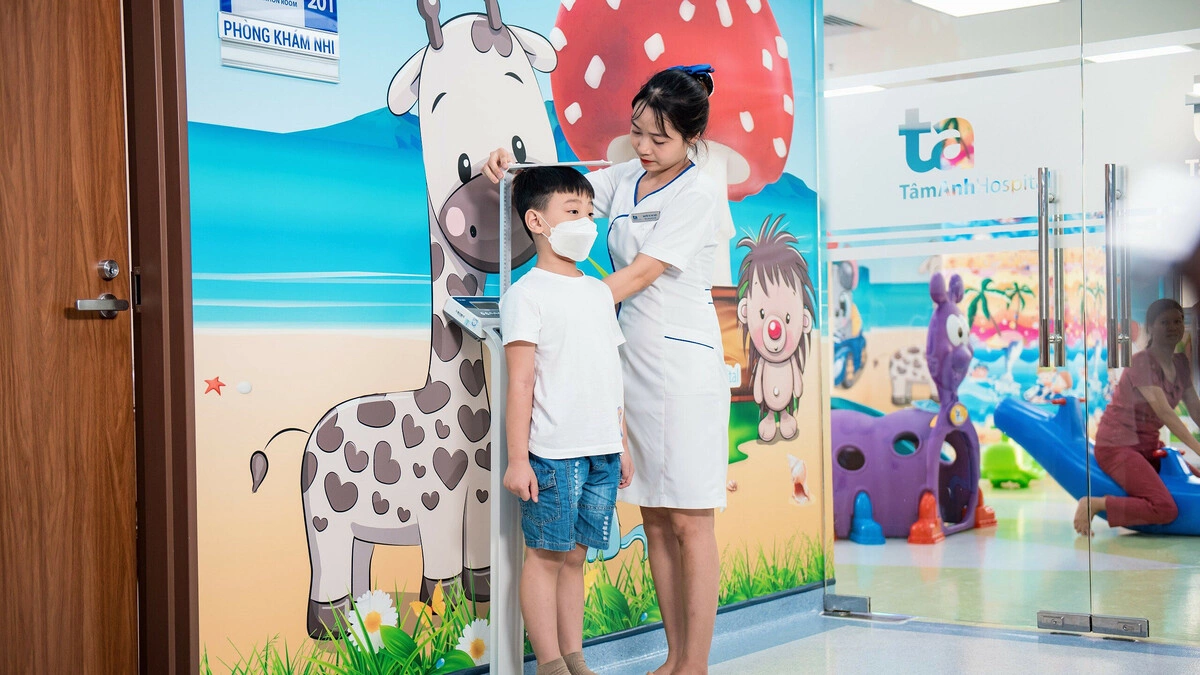 4 dưỡng chất giúp trẻ phát triển chiều cao ngoài canxi