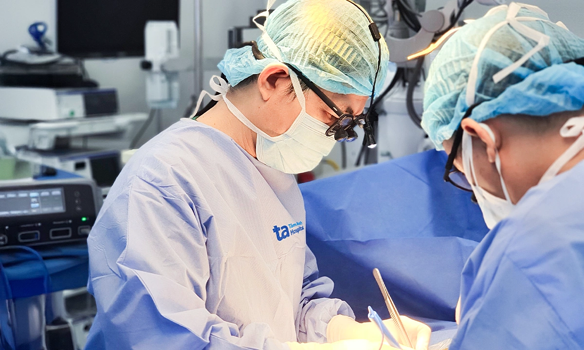 Động mạch cảnh phình gấp đôi bình thường