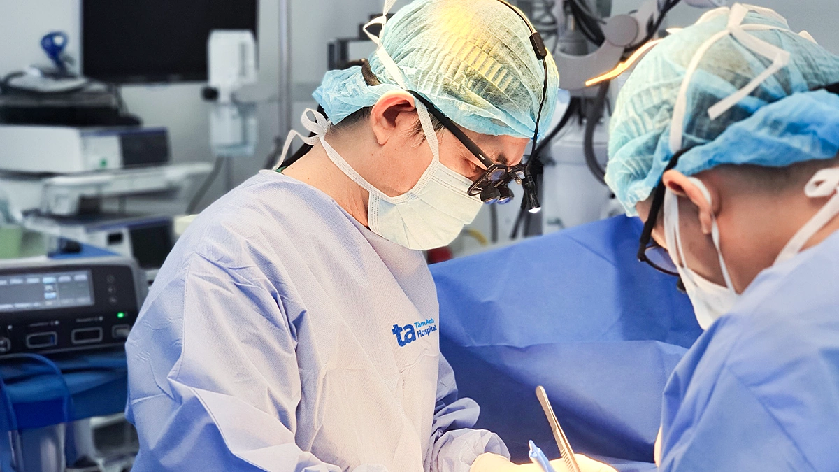Động mạch cảnh phình gấp đôi bình thường
