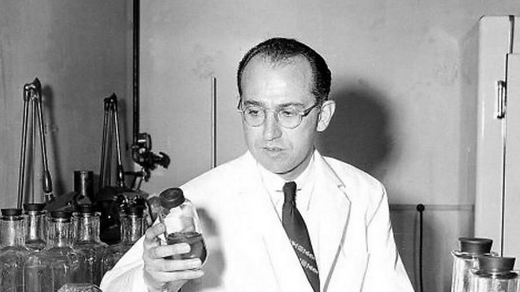 Cha đẻ vaccine bại liệt: 'Cơ hội luôn đến từ ngõ cụt'