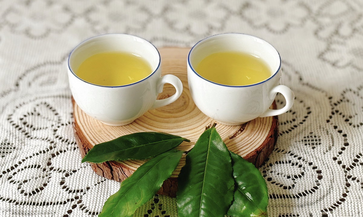 6 thói quen uống trà có thể hại gan, đường ruột