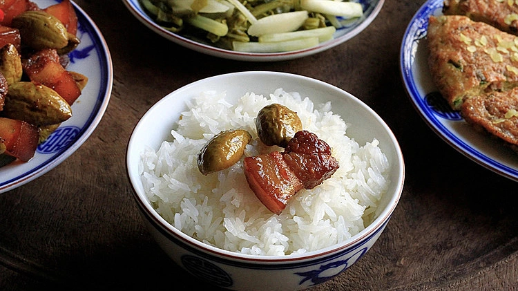 Mắc 5 bệnh chuyển hóa từ thói ăn khuya, ít vận động