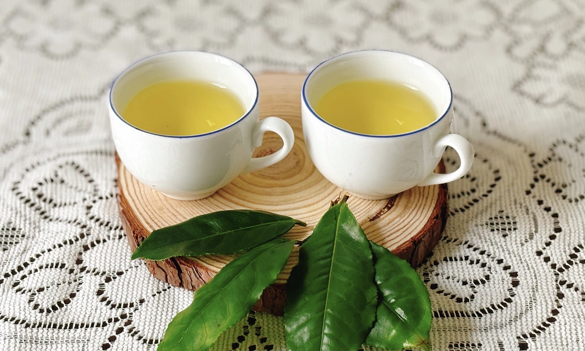 Điều gì xảy ra với tiêu hóa khi uống trà xanh thường xuyên?
