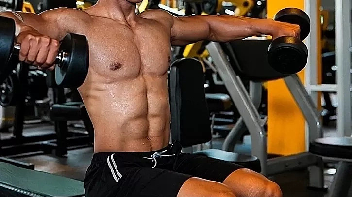 Tập gym quá sức, thanh niên 31 tuổi nhập viện vì tiêu cơ vân