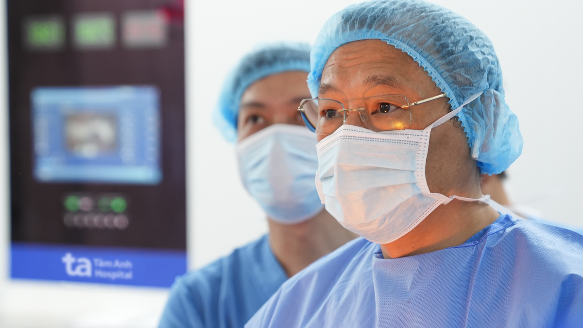 Hai cha con ung thư đại tràng do đột biến gene