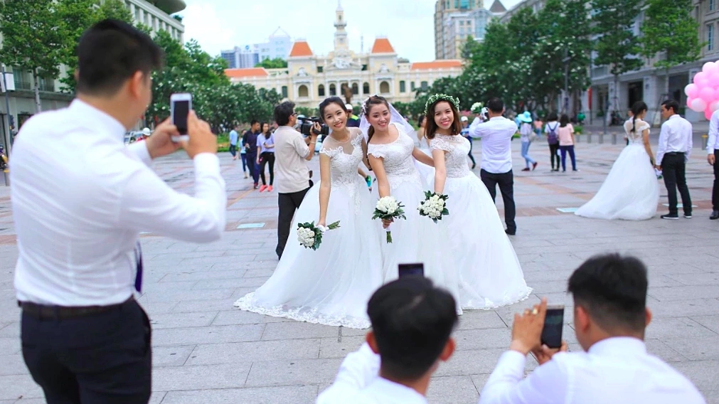 Thanh niên Việt Nam kết hôn ngày càng muộn
