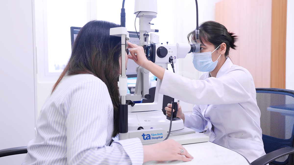 Dụi mắt nhiều gây hại thế nào?