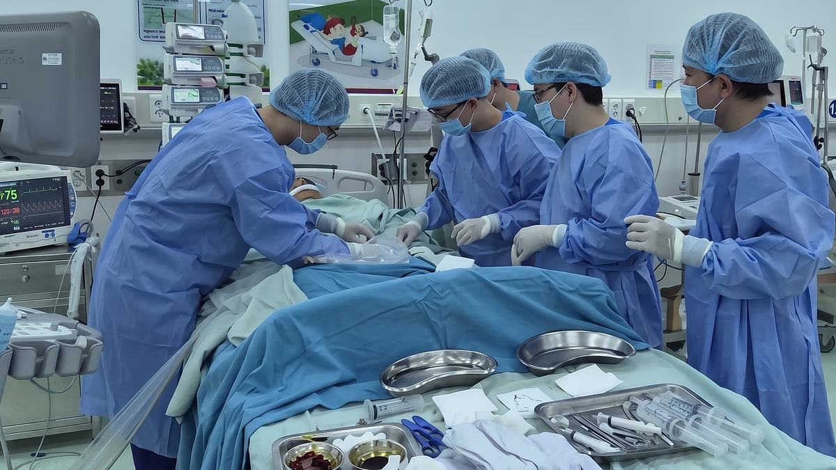 Cứu sống thiếu niên viêm cơ tim tối cấp