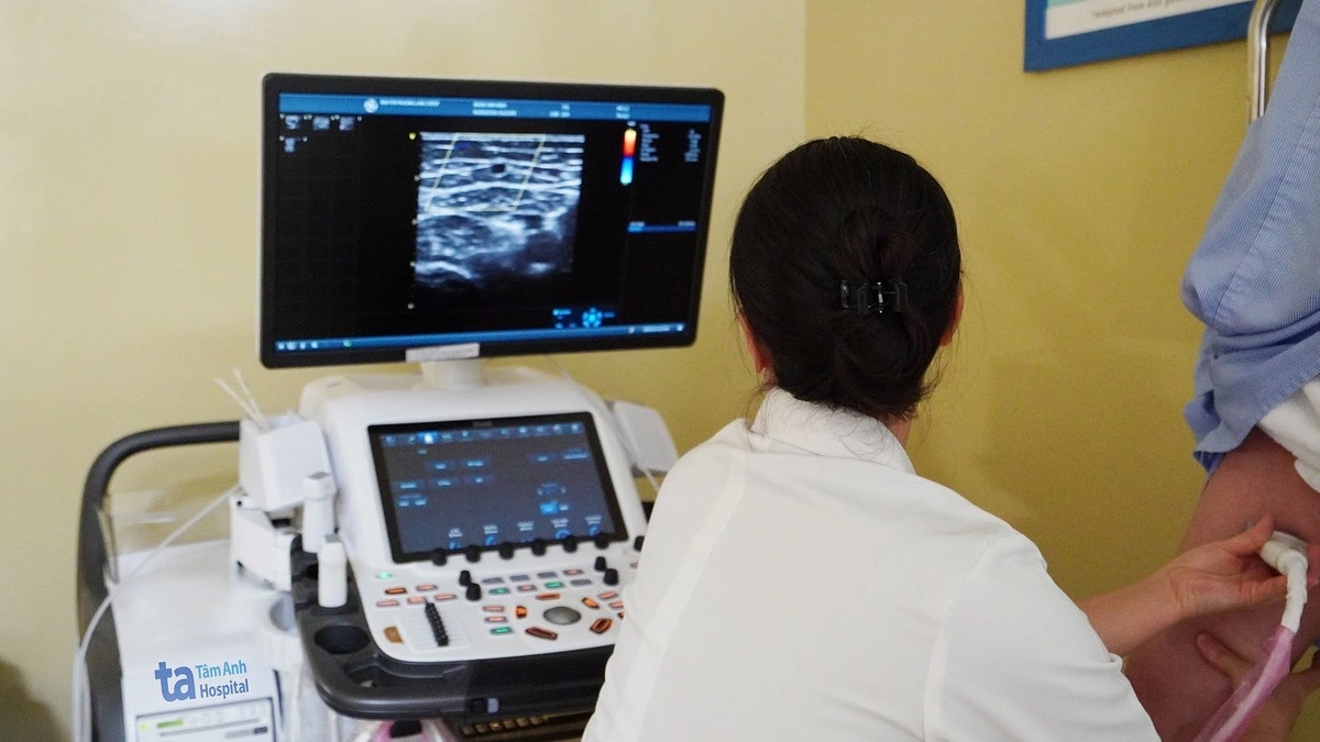Loét chân lâu lành cảnh báo bệnh gì?