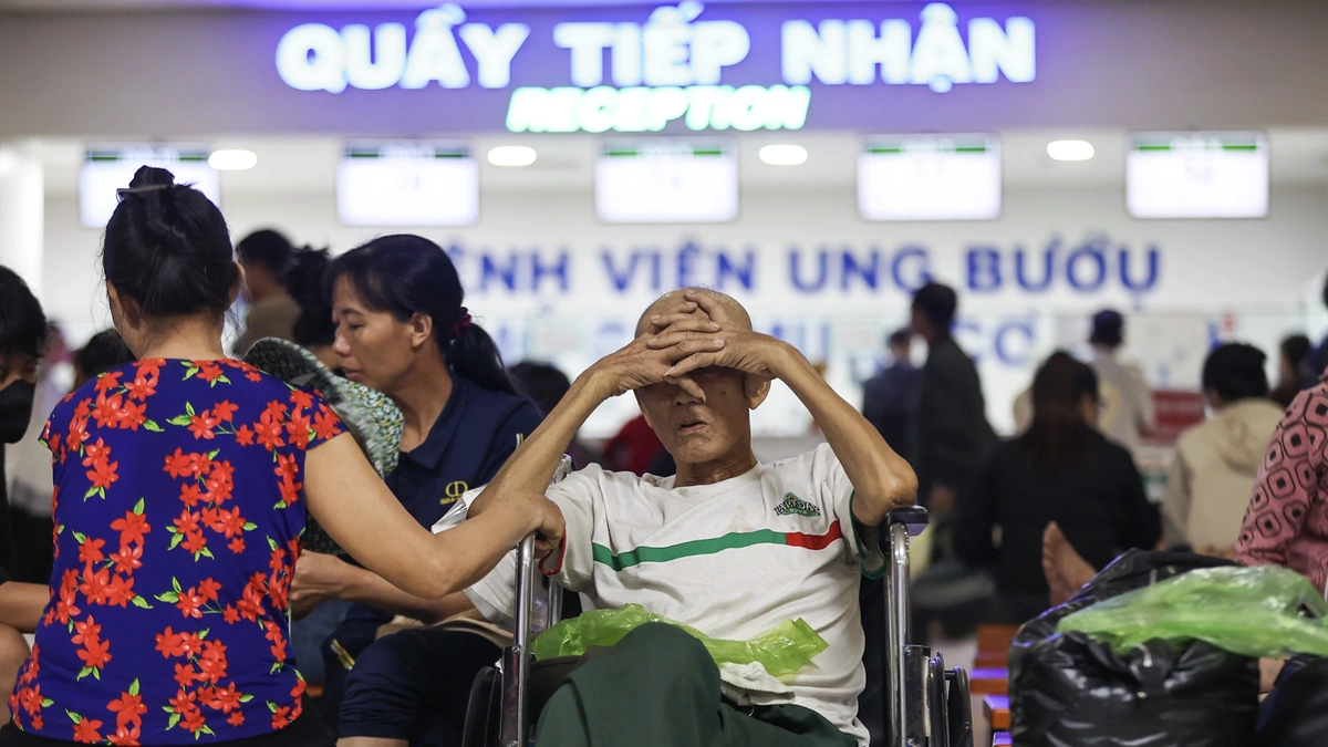 6 loại ung thư triệu chứng mờ nhạt, dễ bị ngó lơ