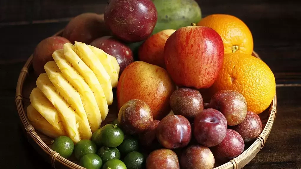 4 lý do nên ăn trái cây nguyên quả thay vì uống nước ép