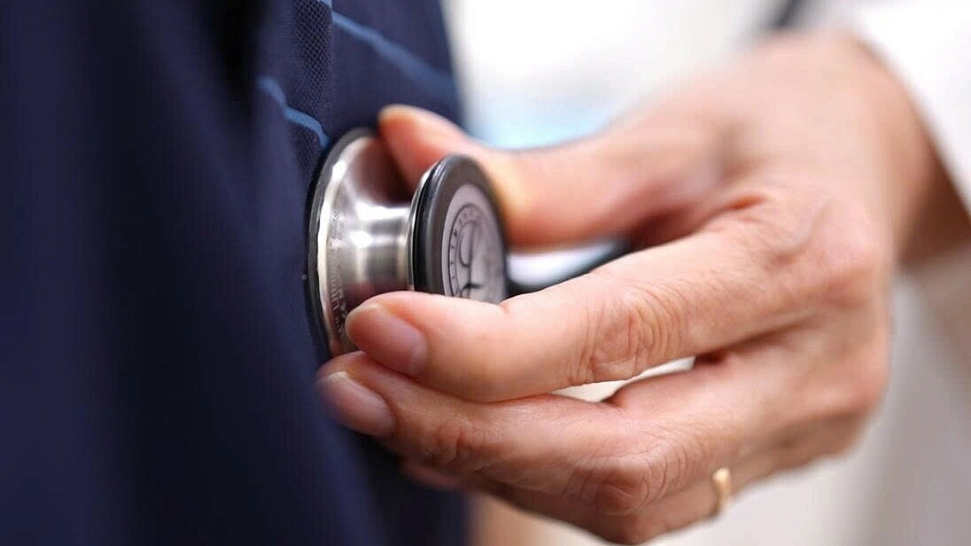 Ngồi nhiều gây hại cho tim mạch như thế nào?