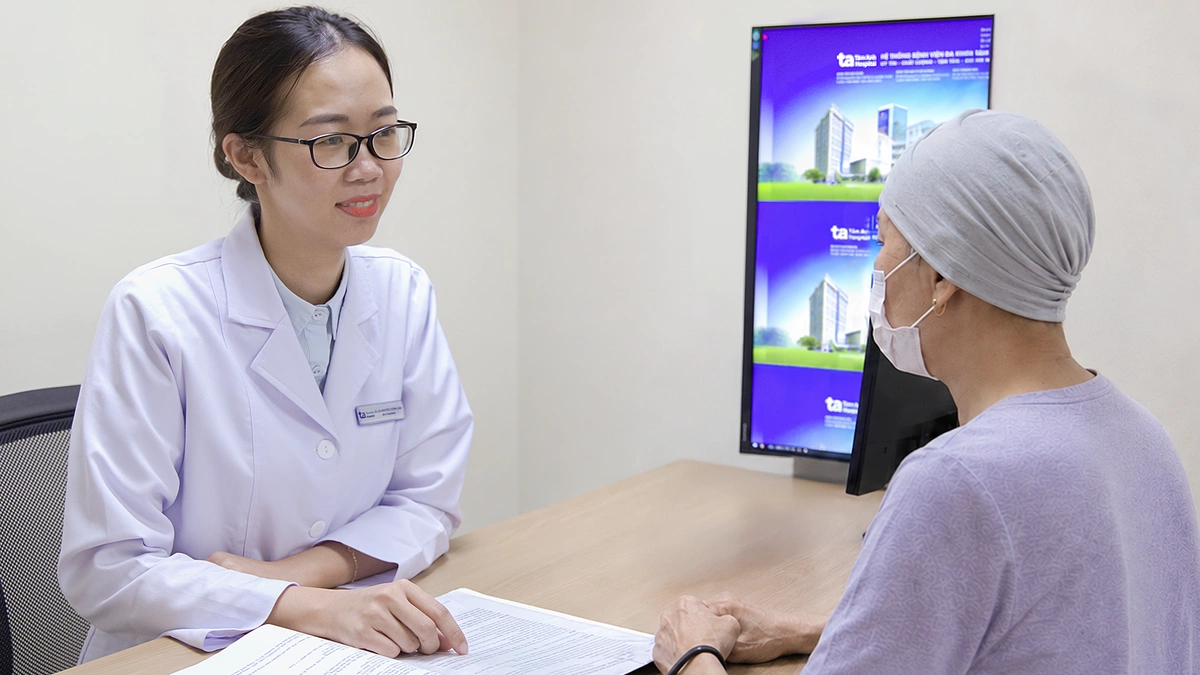 Chữa ung thư vú giai đoạn cuối bằng thuốc trúng đích thế hệ mới