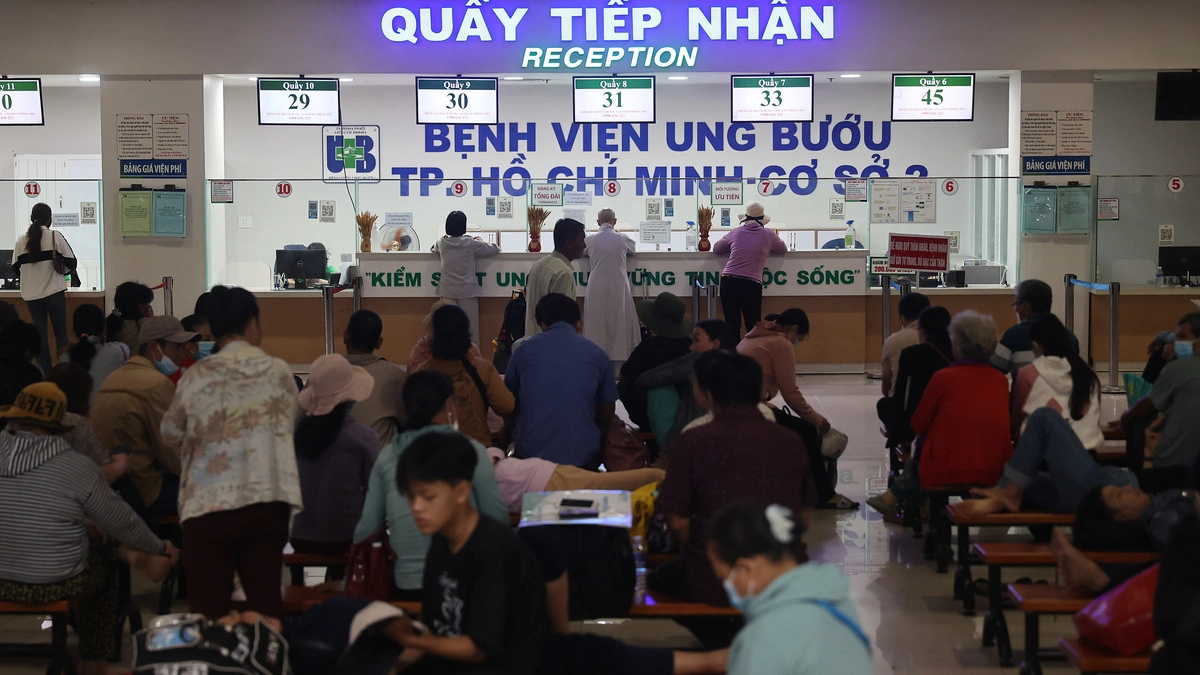 Bệnh viện Ung bướu TP HCM quá tải, 1.000 người chờ mổ