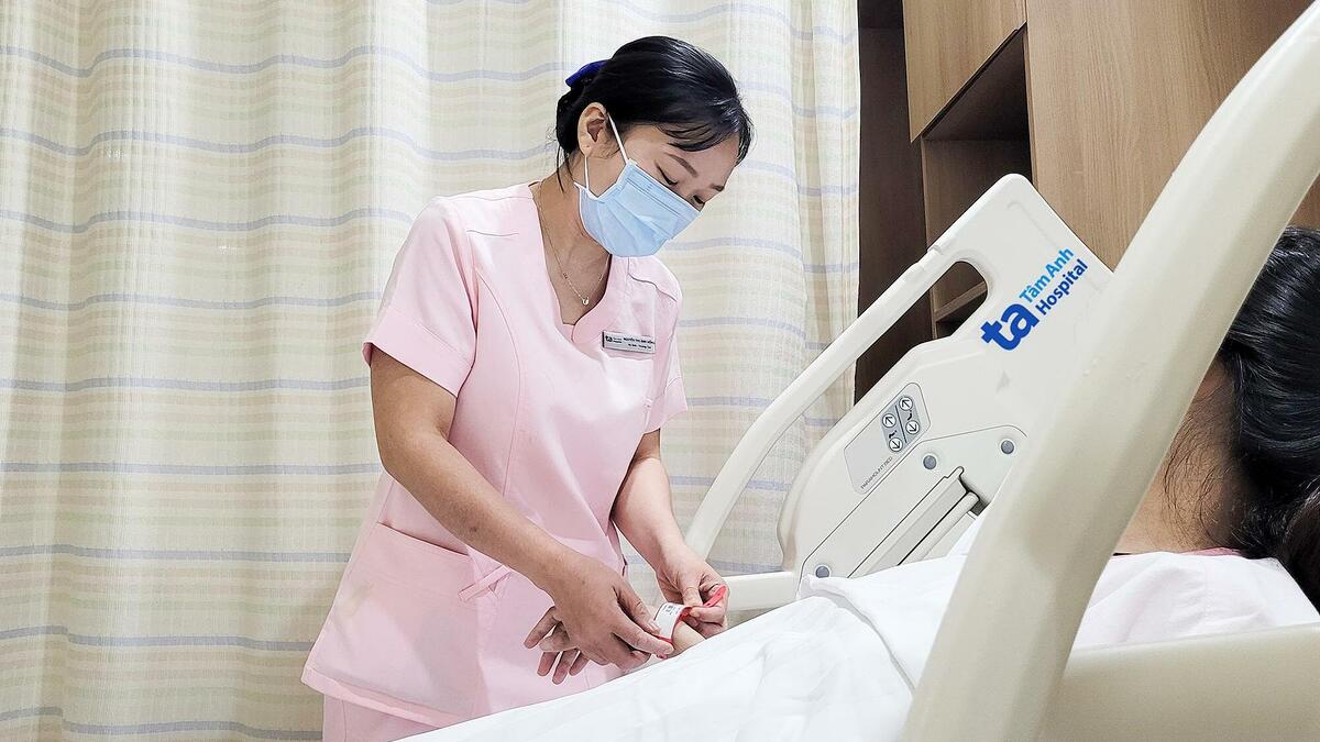 Người mẹ dị tật tim sinh con khỏe mạnh
