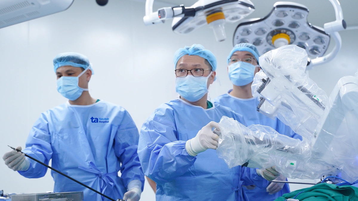 Hẹp niệu quản sau nội soi tán sỏi